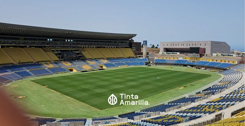 El césped del Gran Canaria ya tiene buena pinta
