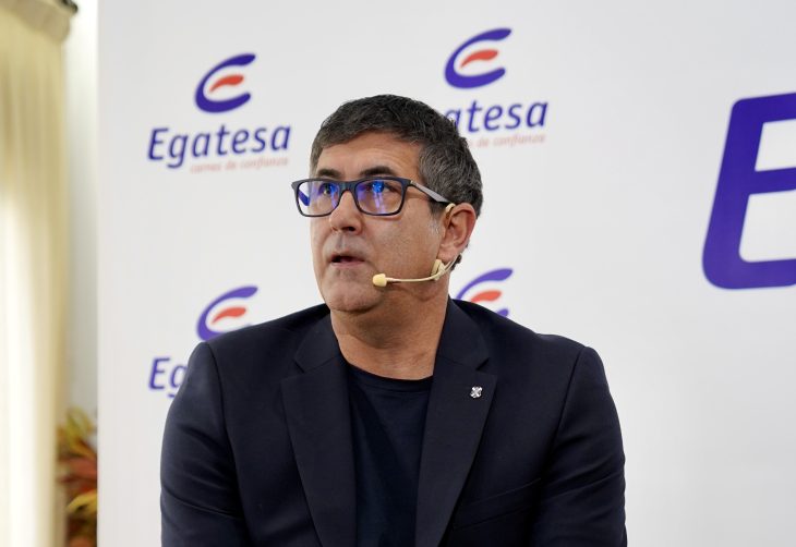 El Tenerife coloca a Roque Mesa entre muchos nombres que se manejan como refuerzos