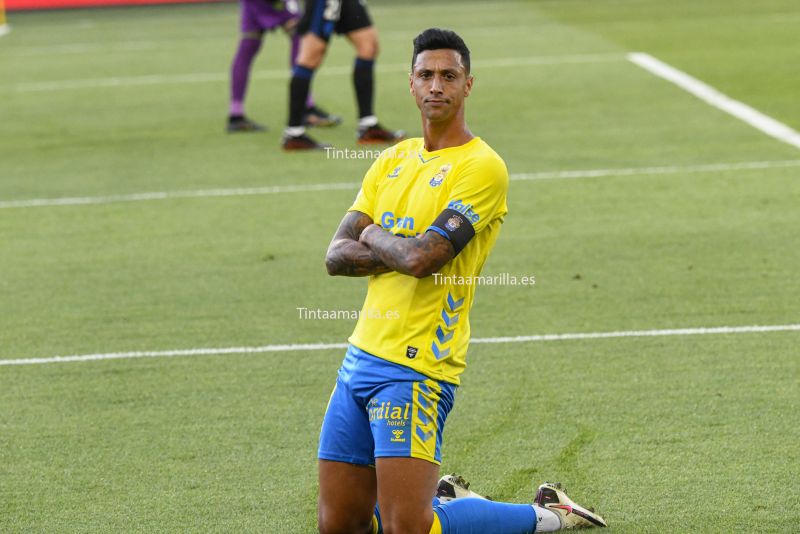 Mel aclara su relación con Maikel Mesa en el Tenerife