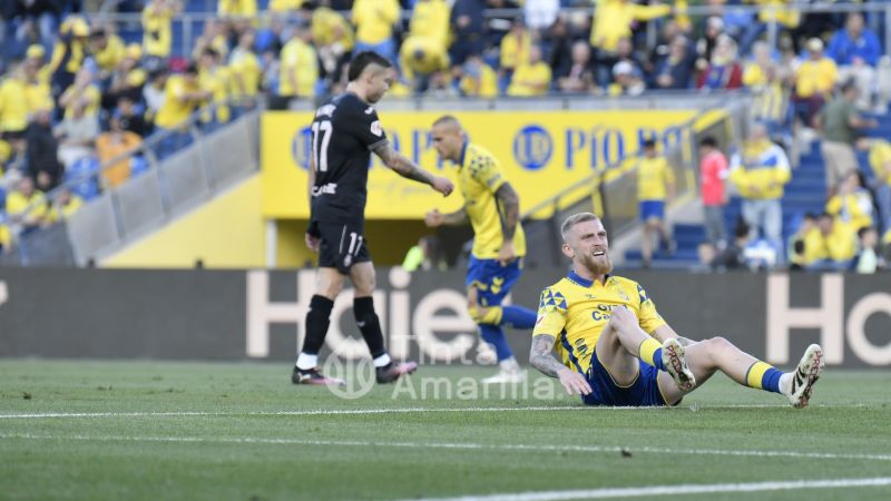El gol juega al escondite con el guerrero McBurnie