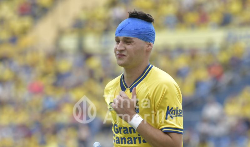  Mika Mármol comanda la galerna que el Racing no contuvo