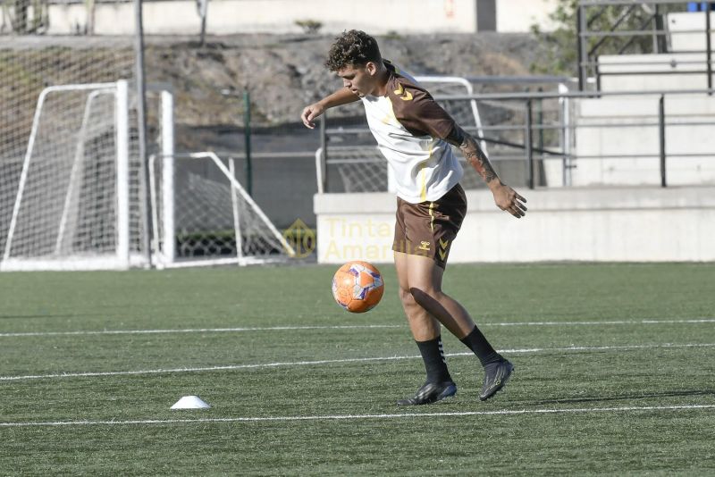 Fotos: Las Palmas C se prepara para un domingo acalorado