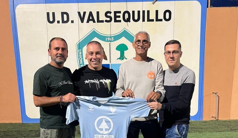 Tienta en Birmingham a McBurnie, Eguiluz, Gattuso, banquillo para Pedro Vega, ...