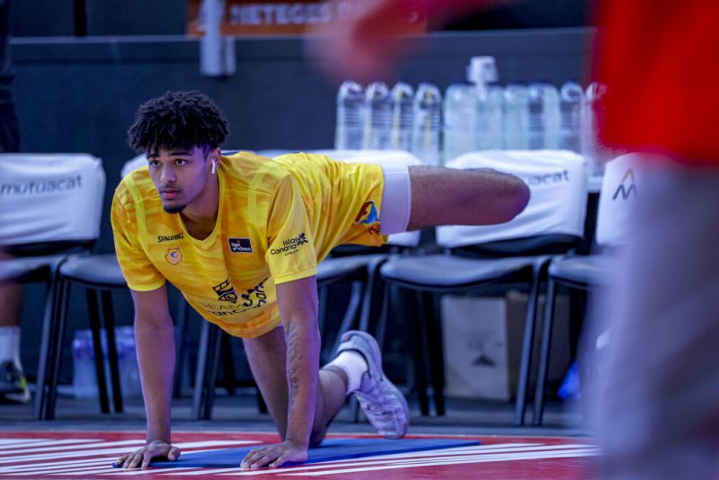 El Gran Canaria cede a Urbaniak al Slask Wroclaw