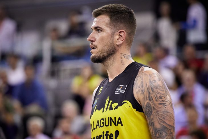 Fran Guerra, orgulloso como único jugador canario del derbi