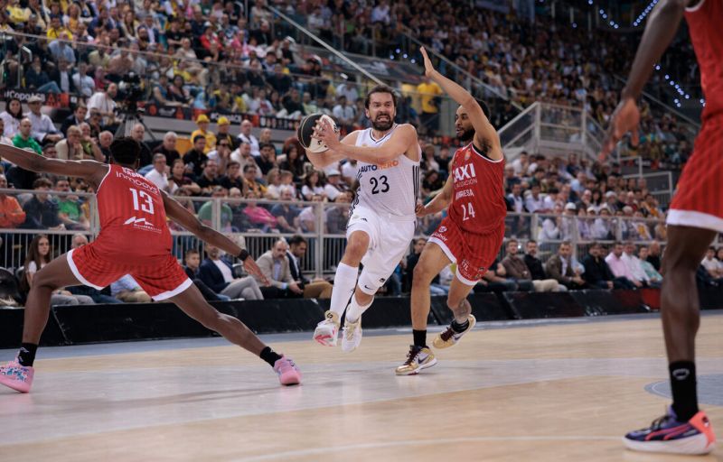 92-69: El Real Madrid exhibe sus credenciales de favorito