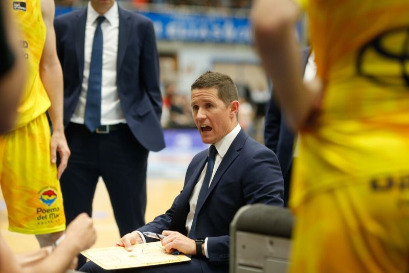 Lakovic elogia la mentalidad de sus jugadores en el partido de Lisboa