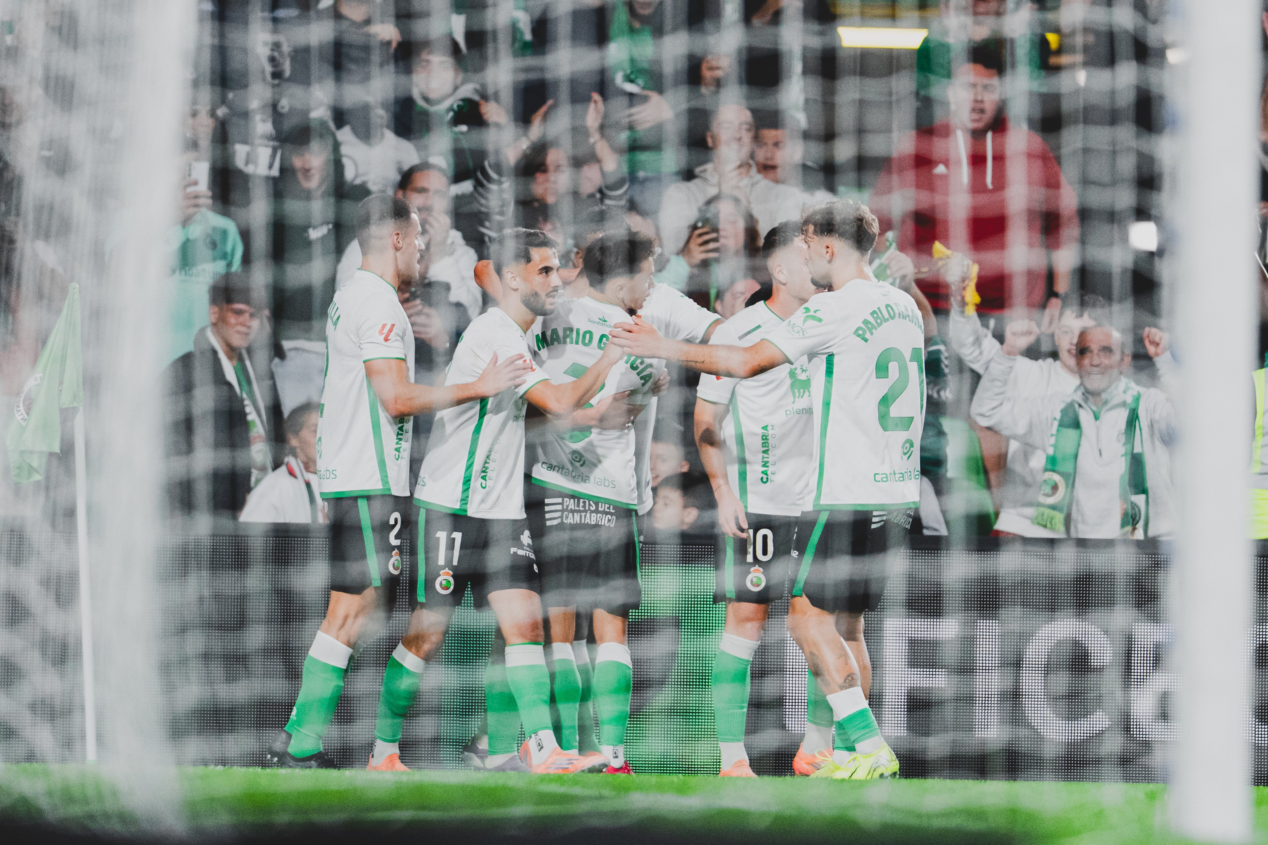 Viene el Racing de Santander, el líder más goleador desde el Betis de Mel