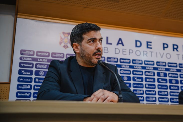 Los accionistas del Tenerife respaldan a Rayco García