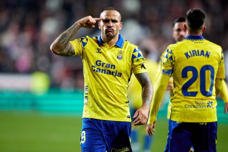 Un caso extraño: Dos goles de la UD en jugadas de córneres