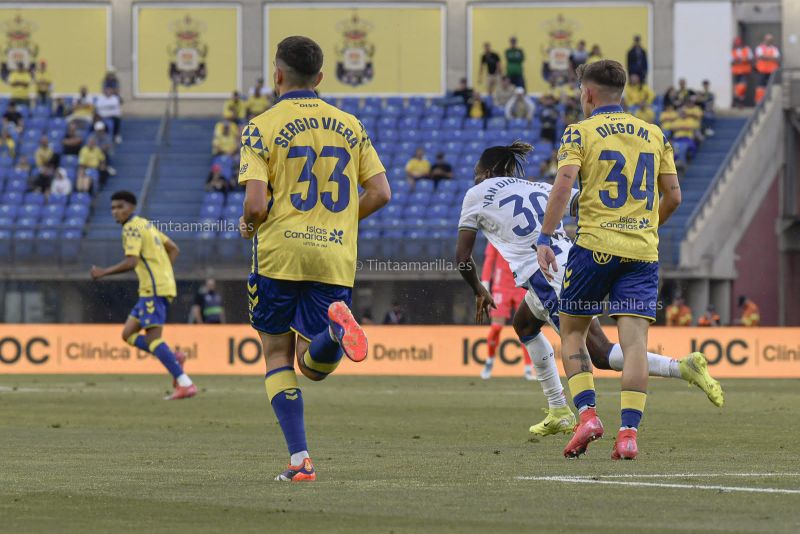 Los dorsales que inyectan vida a la UD 