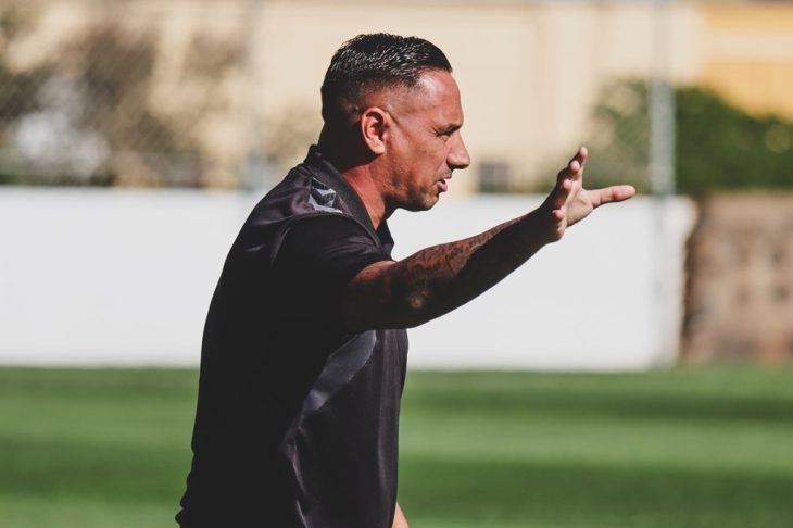 Suso espera que sus jugadores tengan "motivación extra" en el derbi contra la UD