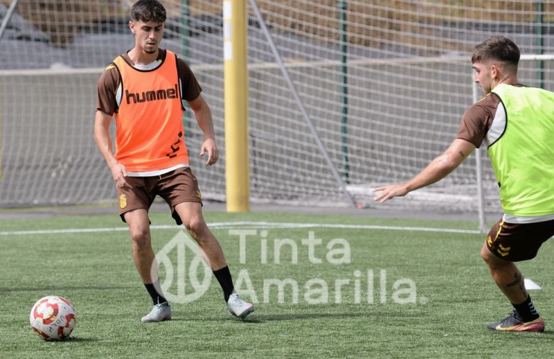 Fotos: El filial se prepara para recibir a un rival con portería intacta