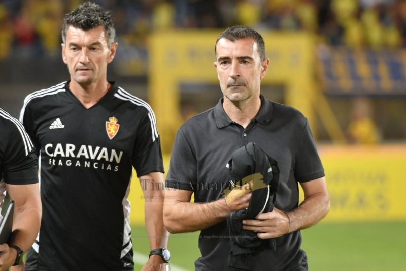 Dos ex amarillos definen su futuro en los banquillos