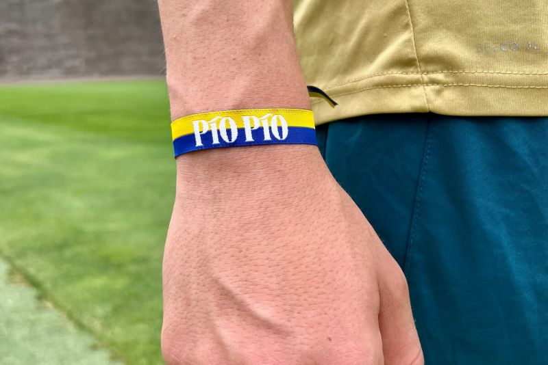 La UD Las Palmas pone a la venta una pulsera 'pío, pío'