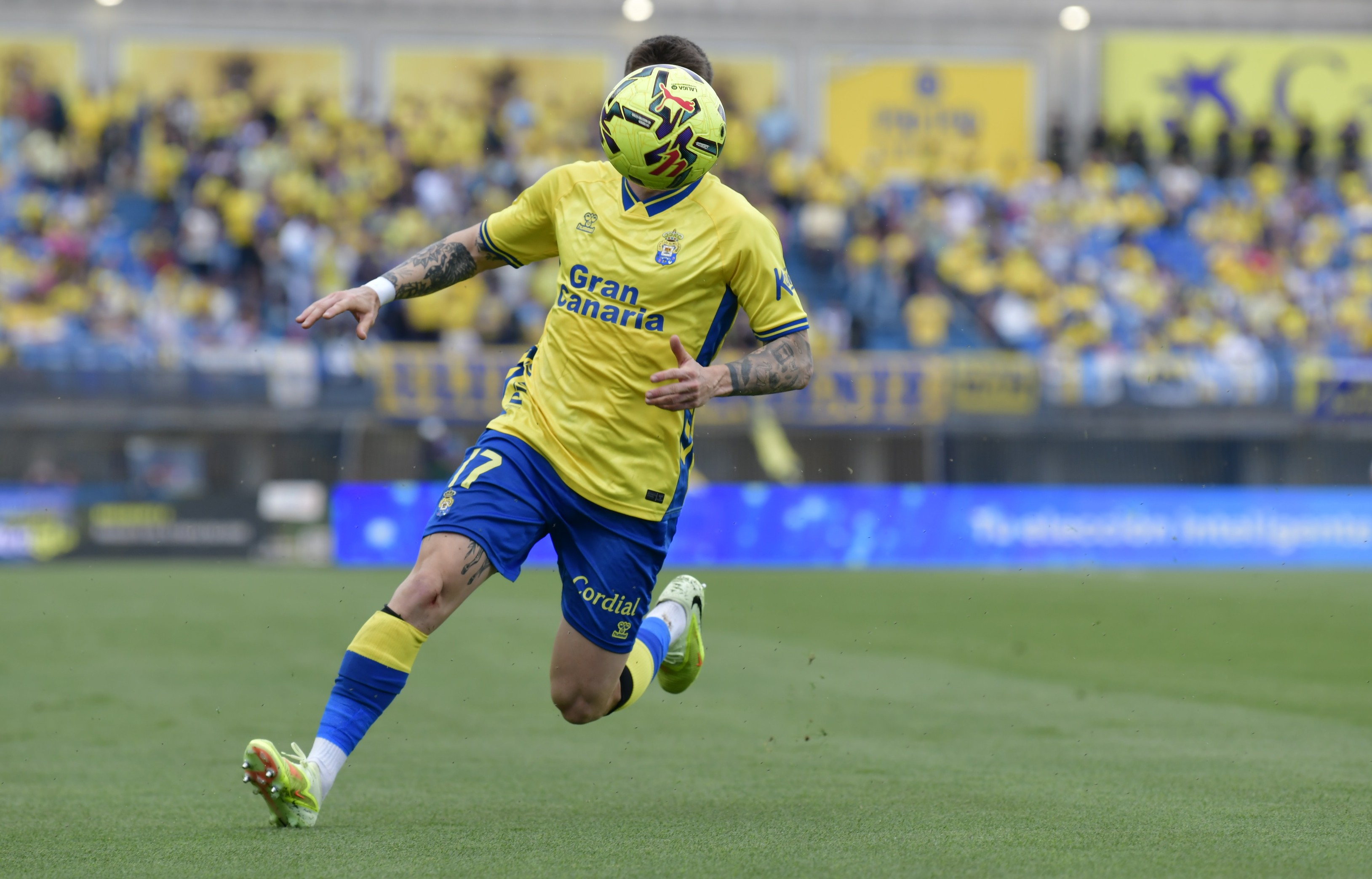 El rostro del balón sin IA