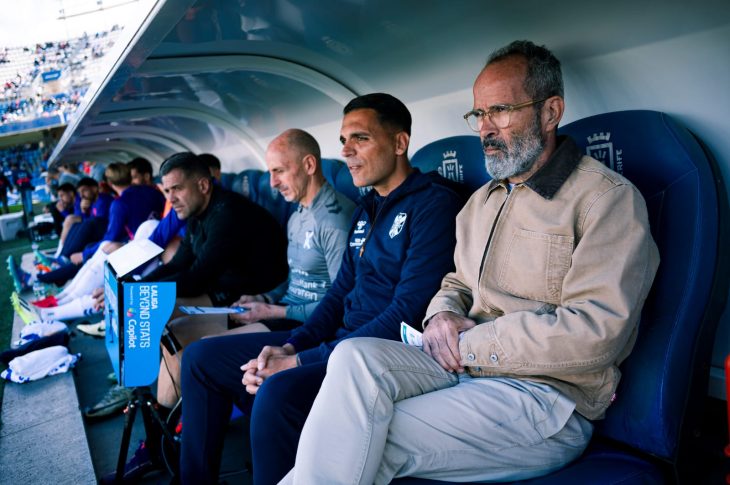 El Tenerife renueva a Cervera