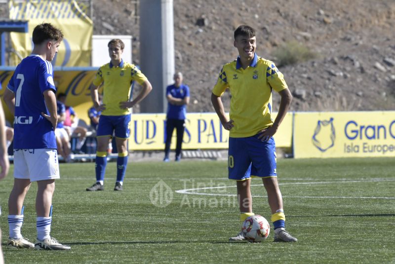 4-0: Las Palmas le responde al Oviedo con festival de fútbol y goles