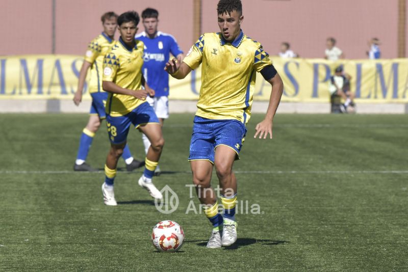 4-0: Las Palmas le responde al Oviedo con festival de fútbol y goles