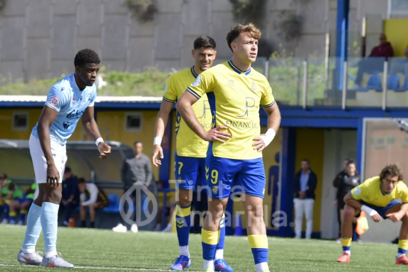 1-1: Las Palmas Atlético provoca un dolor de cabeza al aspirante CD Coria