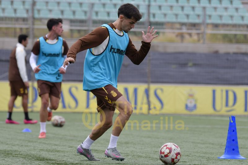 Fotos: El filial de la UD, centrado en el Getafe B