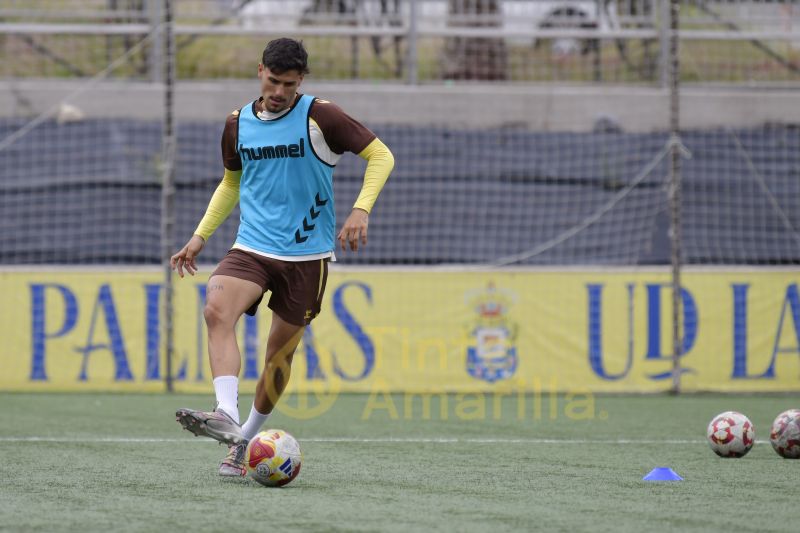 Fotos: El filial de la UD, centrado en el Getafe B