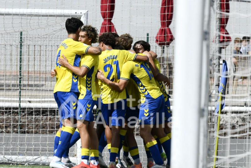 1-2: Las Palmas Atlético malogra la magia de un gol de Elías