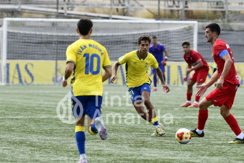1-2: Las Palmas Atlético malogra la magia de un gol de Elías