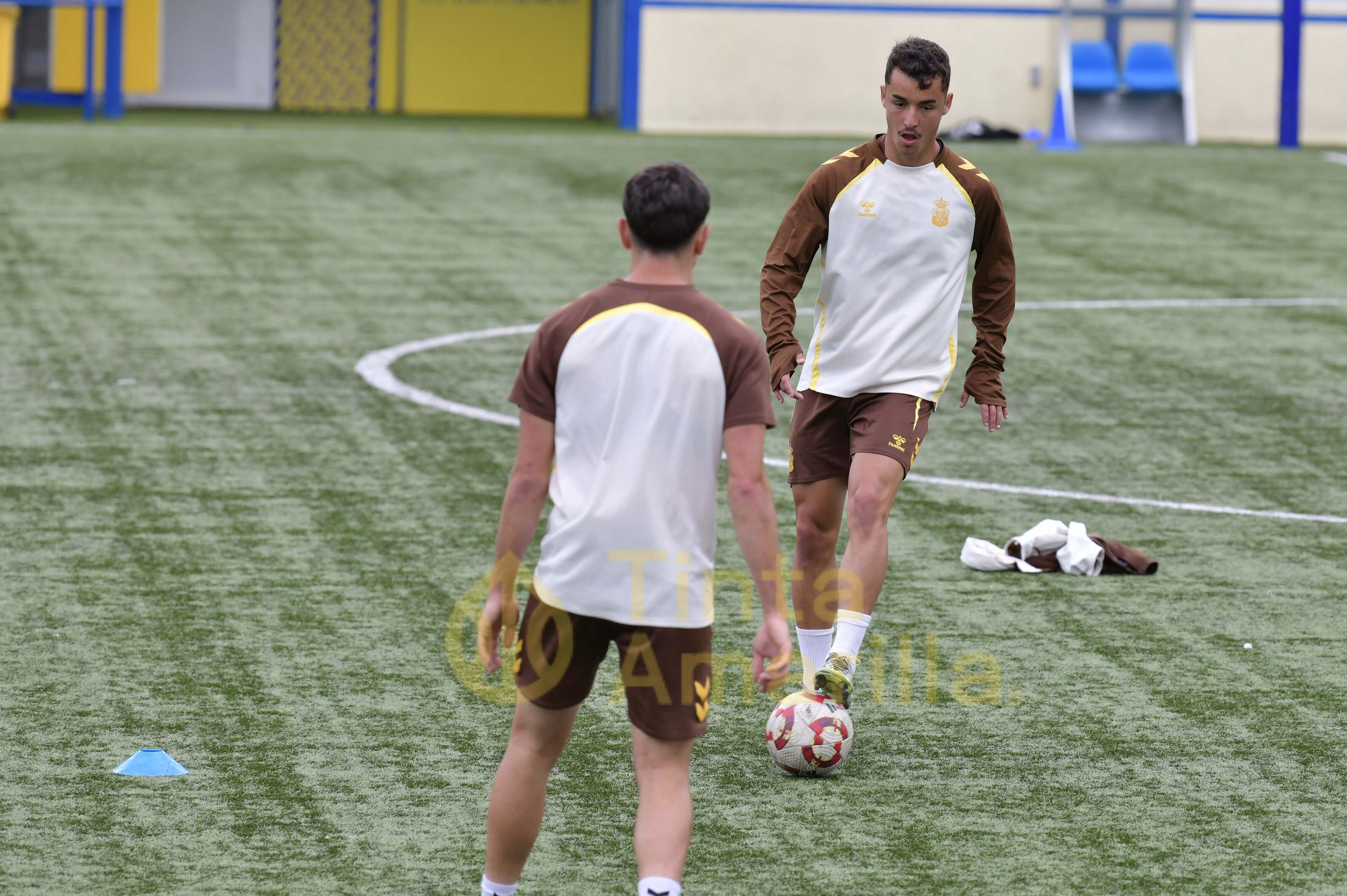 Fotos: El filial de la UD, centrado en el Getafe B