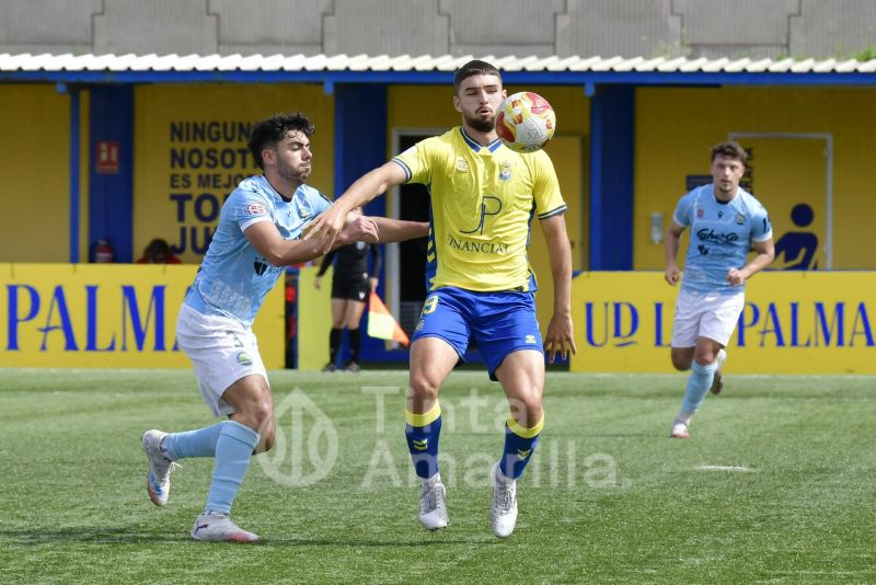 1-1: Las Palmas Atlético provoca un dolor de cabeza al aspirante CD Coria