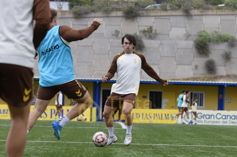 Fotos: El filial de la UD, centrado en el Getafe B