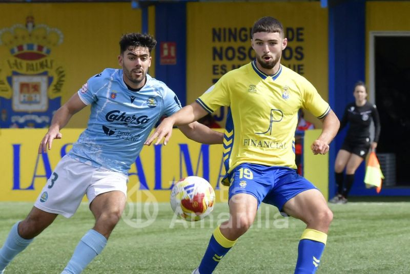 1-1: Las Palmas Atlético provoca un dolor de cabeza al aspirante CD Coria
