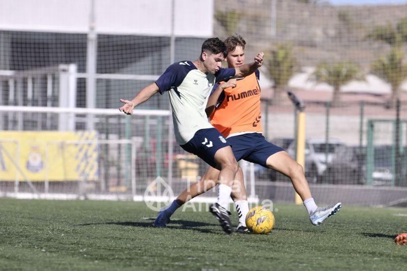 Fotos: Las Palmas C pone rumbo a Valleseco