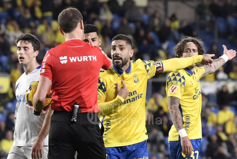 Melero se hace un lío con los goles de Silva y Moleiro