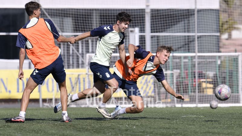 Fotos: Las Palmas C pone rumbo a Valleseco