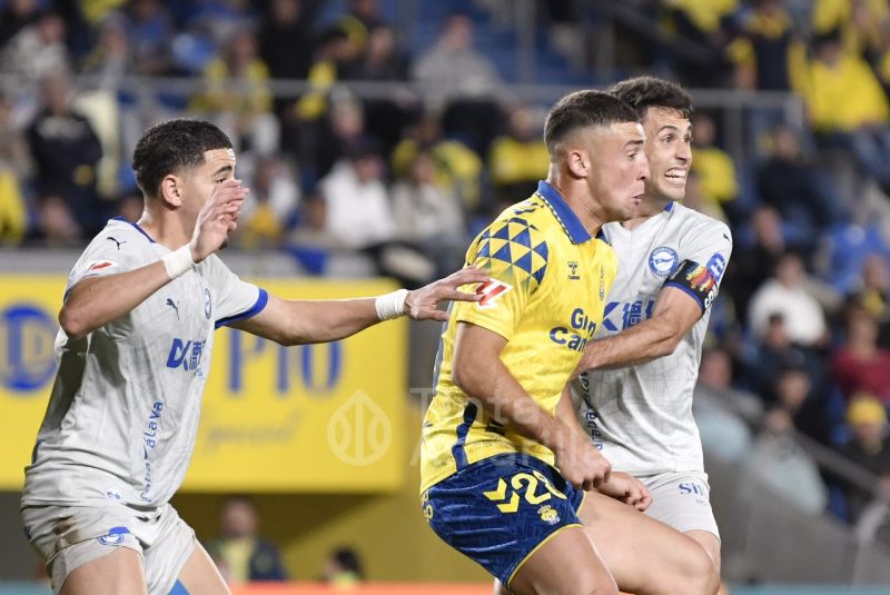 5 jugadores formados en la UD, a las dos selecciones de España