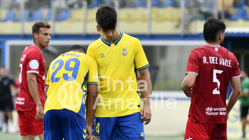 1-2: Las Palmas Atlético malogra la magia de un gol de Elías