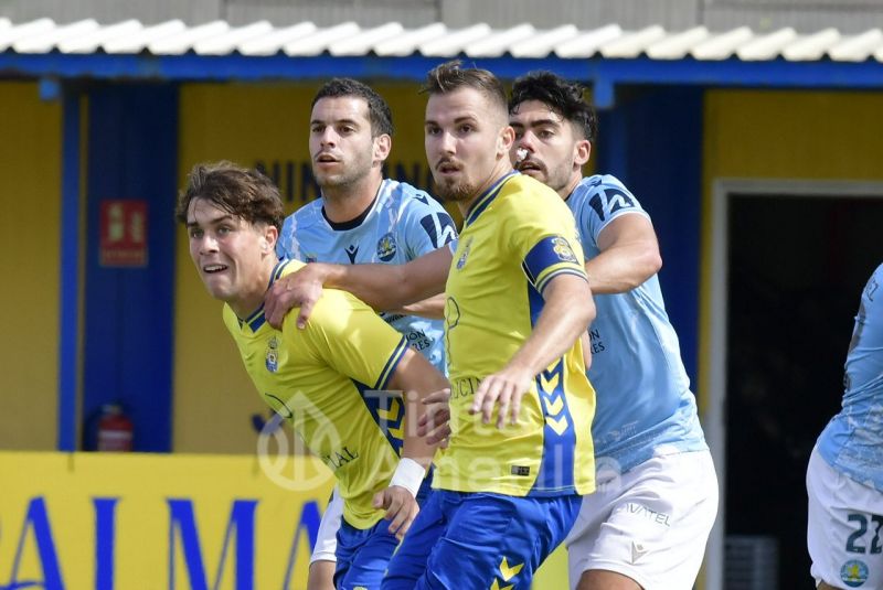 1-1: Las Palmas Atlético provoca un dolor de cabeza al aspirante CD Coria