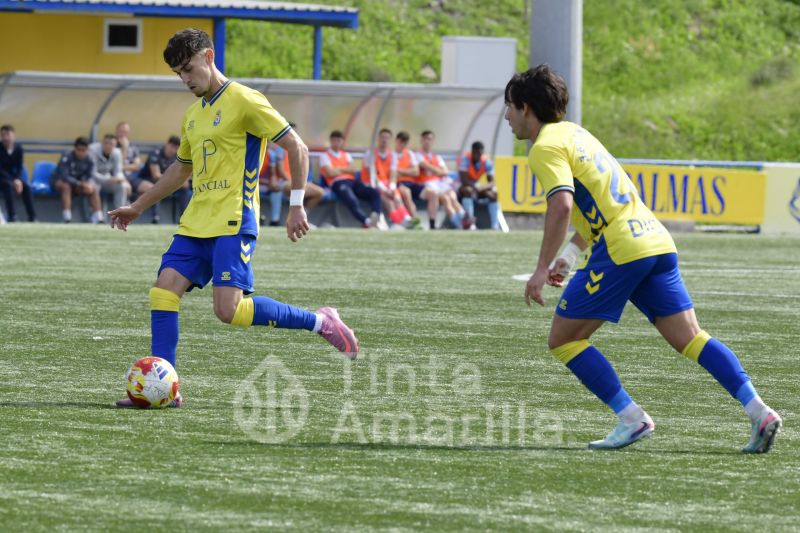 1-1: Las Palmas Atlético provoca un dolor de cabeza al aspirante CD Coria