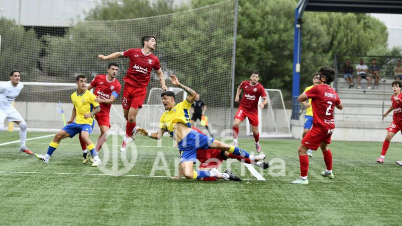 1-2: Las Palmas Atlético malogra la magia de un gol de Elías