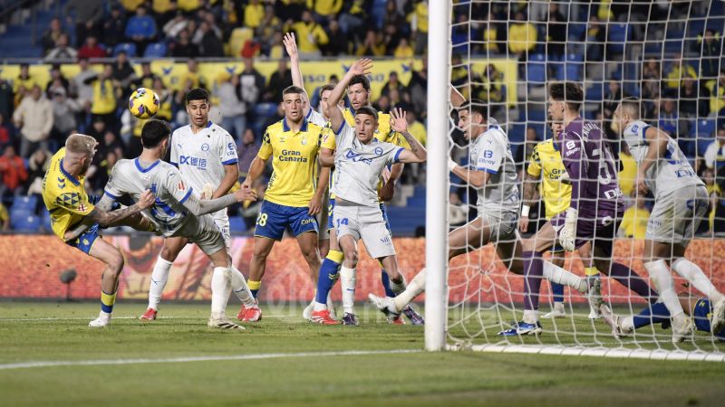 2-2: McBurnie engancha a la UD, que rescata un punto de un partido vital