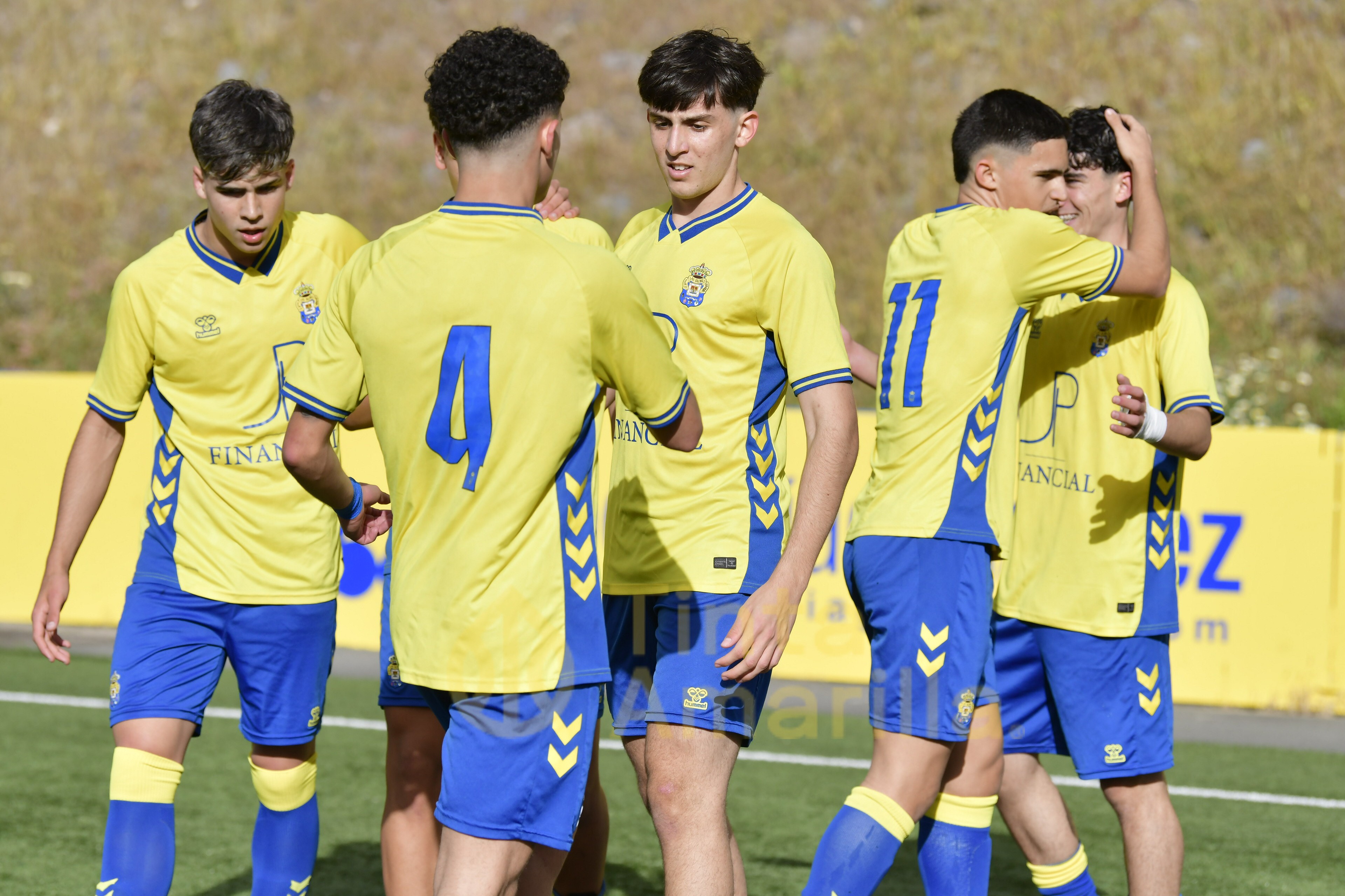 Fotos: El juvenil C de la UD ya tiene a tiro el título de su Liga