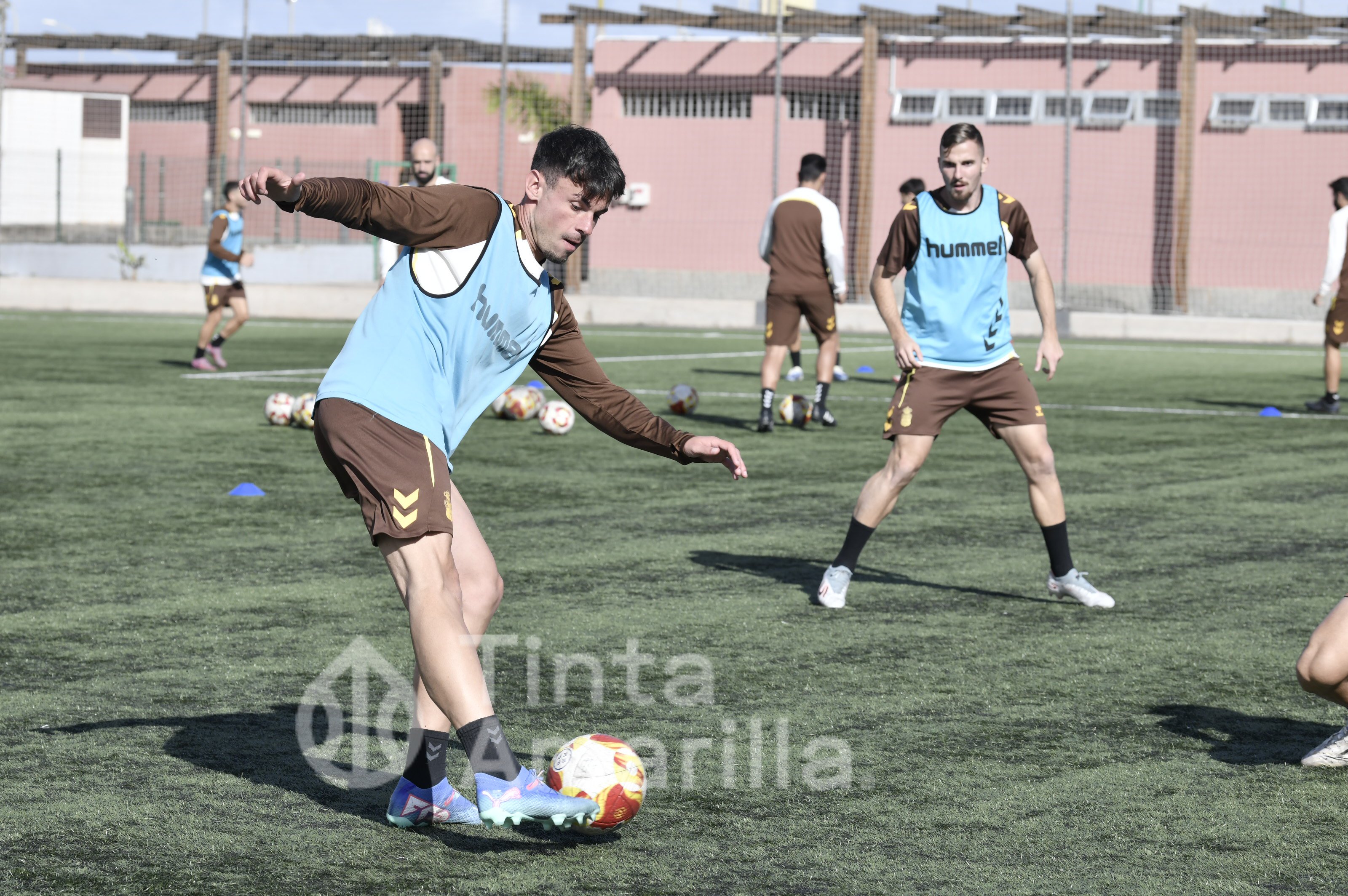 Fotos: Cacho prepara con Las Palmas Atlético el derbi de filiales