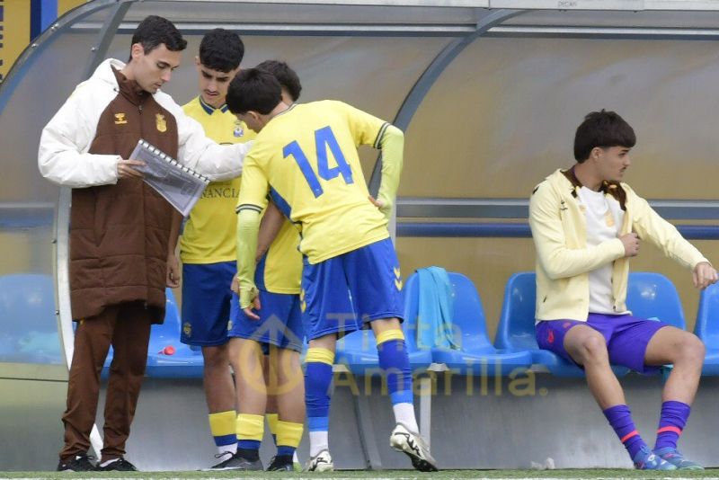 Fotos: El juvenil C de la UD ya tiene a tiro el título de su Liga