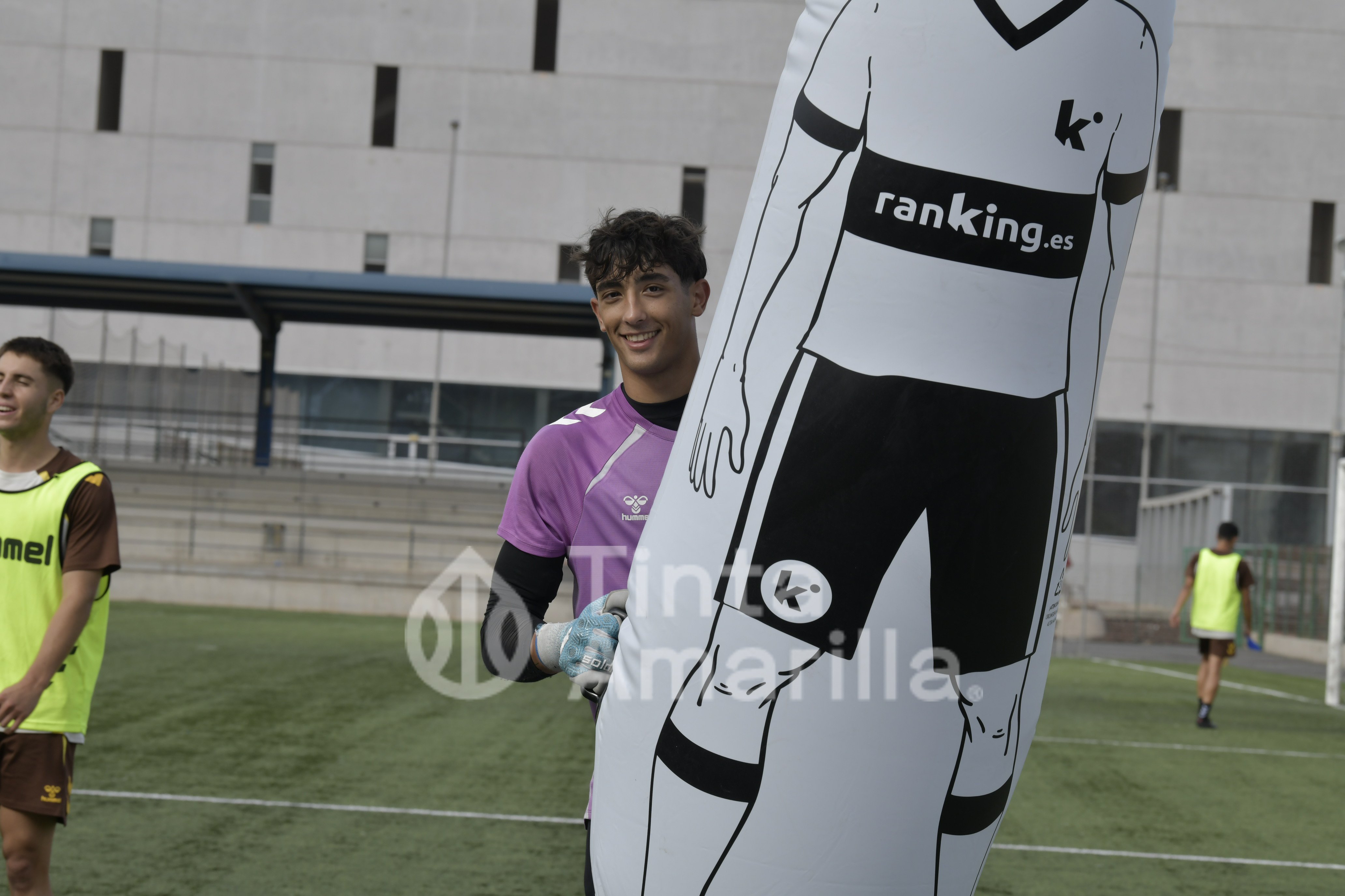 Fotos: Las Palmas C ya mira hacia el Juan Guedes