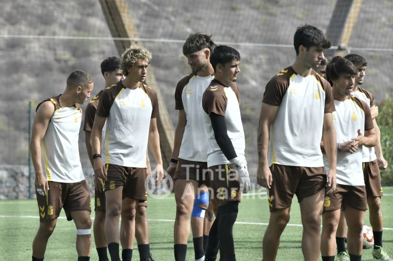 Fotos: Las Palmas Atlético, preparado para una doble cita en La Palma