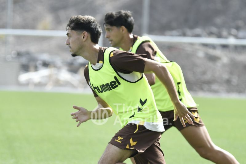 Fotos: Las Palmas Atlético, preparado para una doble cita en La Palma