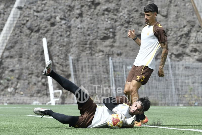Fotos: Las Palmas Atlético, preparado para una doble cita en La Palma