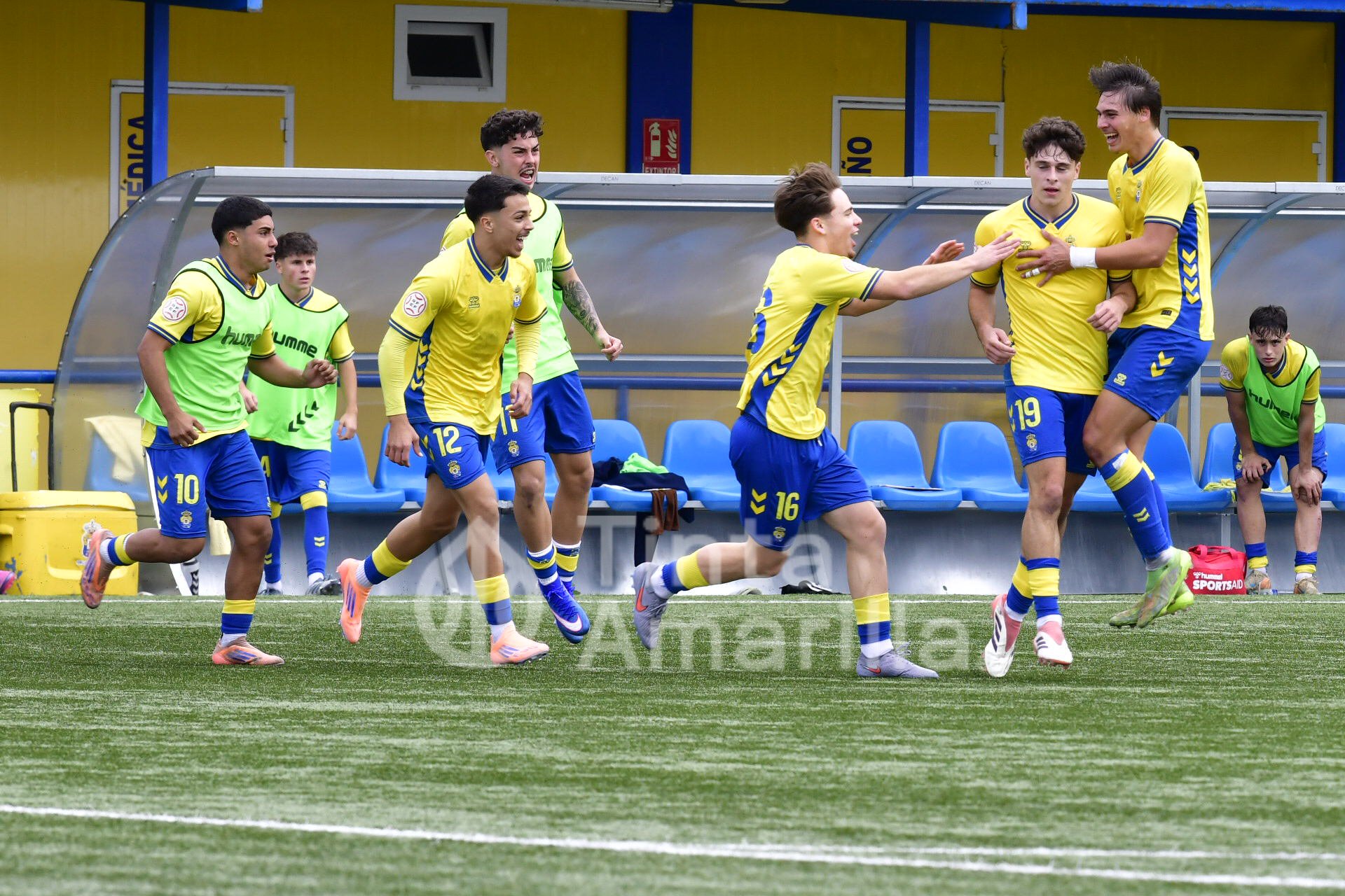 2-0: Las Palmas se coloca en octavos de final con un gol de tacón y otro de vaselina 