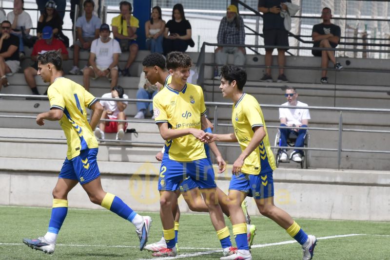 El juvenil de la UD sella las matemáticas del título, pero aún no lo puede celebrar (4-0)